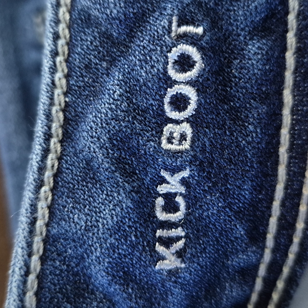 American Eagle Outfitters, Kick Boot, Womens Boot Cut Jeans, Size 8 Long. - Picture 13 of 14